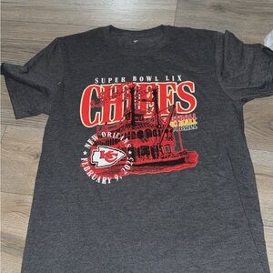 Fanatics Gray Kansas City Chiefs Super Bowl LIX Graphic Tee with Red Detail